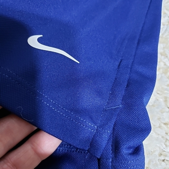 NIKE Dri-Fit Victory Ladies Sleeveless Golf Shirt Blue M - Picture 5 of 6